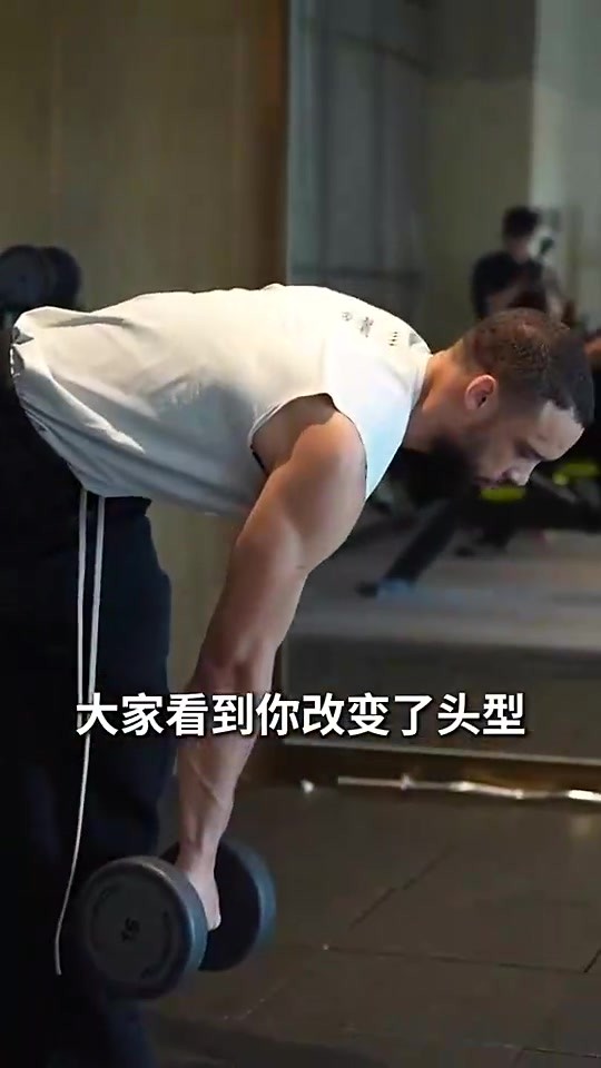 狄龙:换发型只是觉得变更清爽了 发型是我释放自己的一个途径
